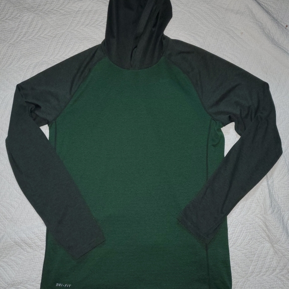 nike hyper dry hooded long sleeve